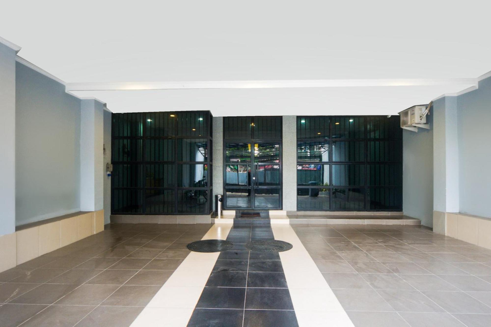 Super Oyo 3354 Homia Residence Mencil Екстер'єр фото